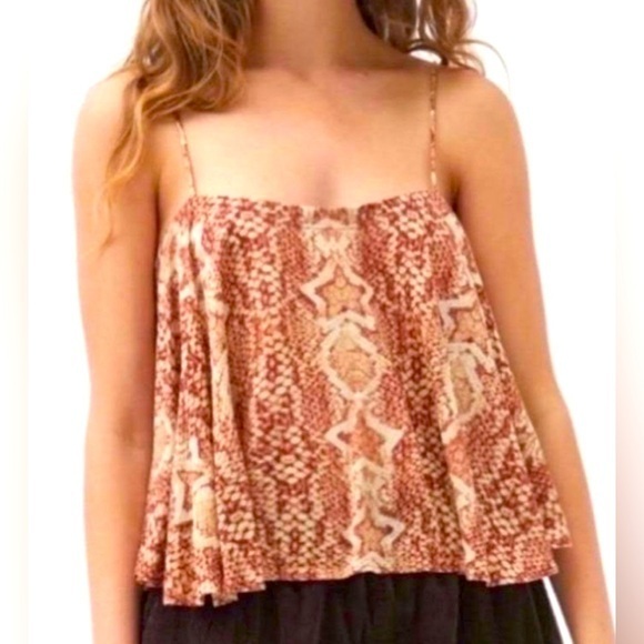 Urban Outfitters Tops - NWT Urban Outfitters Tank - S